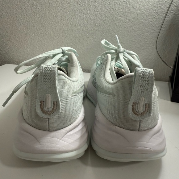 Asics Women's Light Green Athletic Shoes - Picture 3 of 6